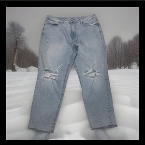 Women's Old Navy Light Blue Distressed Straight Leg Jeans Size 16